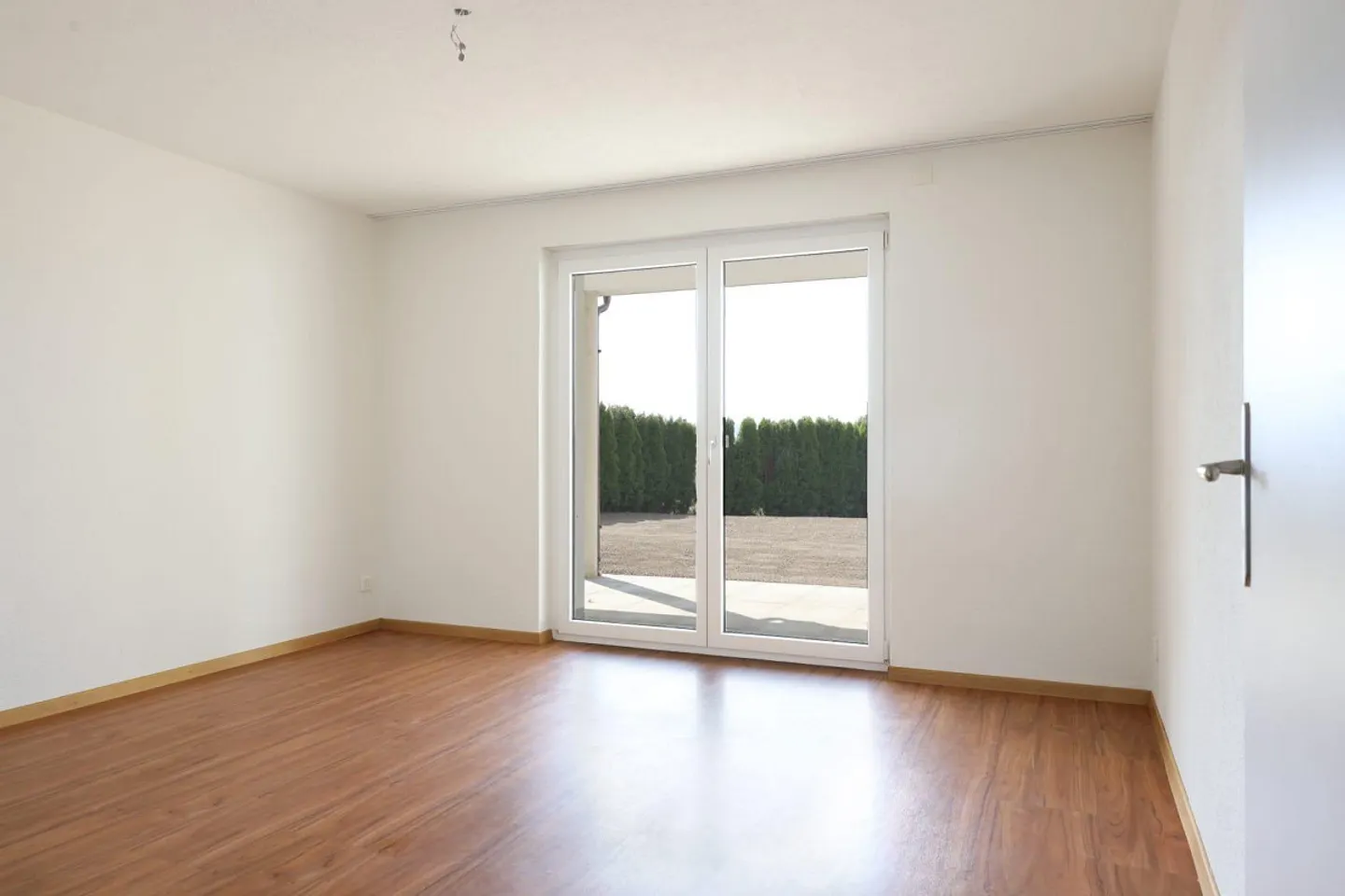 Ampia casa bifamiliare con 366 m² di superficie abitabile e panorama alpino - Foto 14 di 15