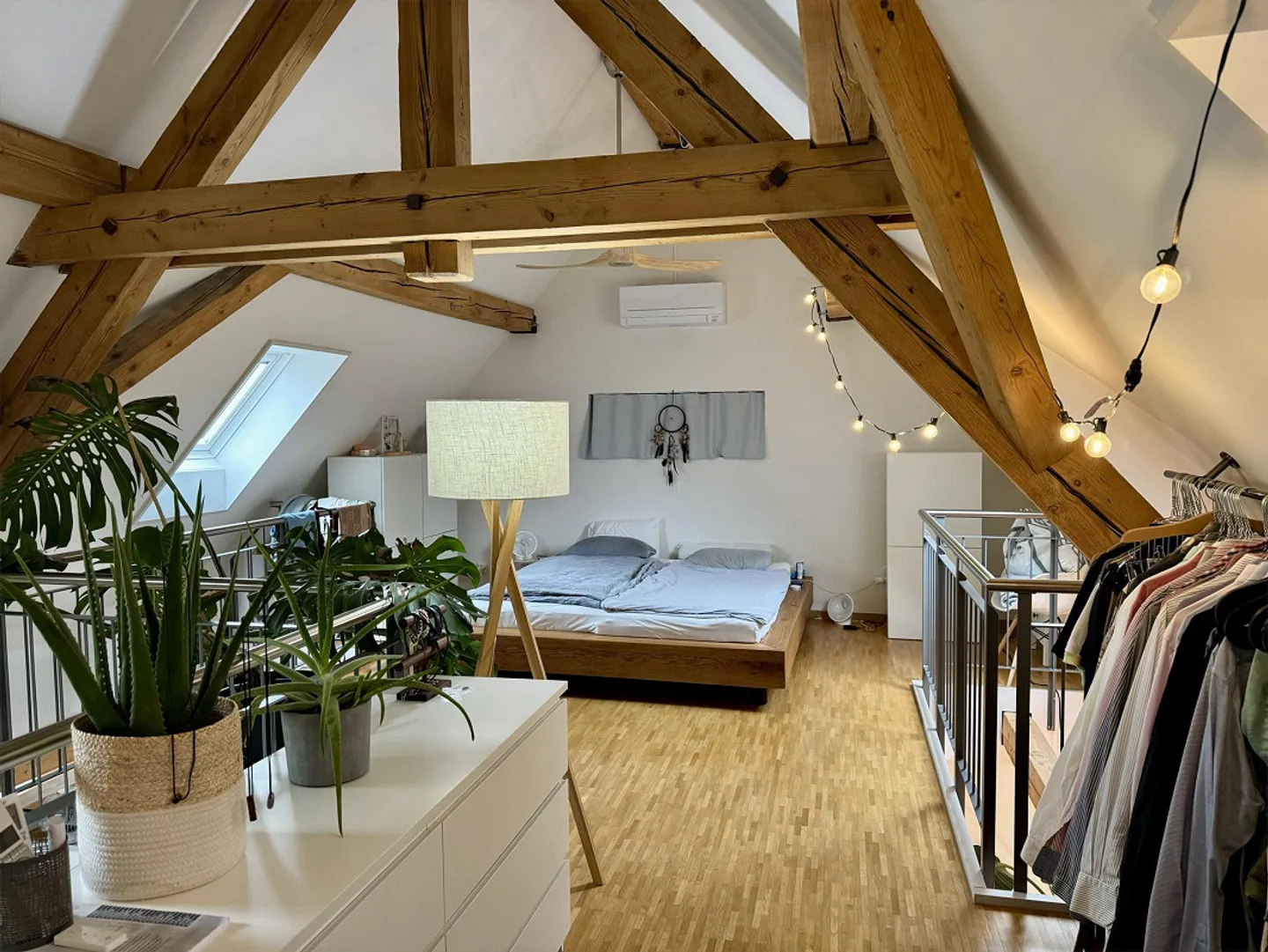 Magnifique appartement en duplex de 3,5 pièces dans un emplacement central - Photo 5 sur 13