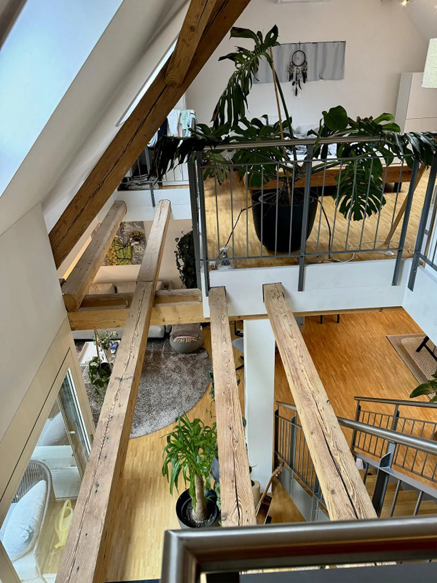 Magnifique appartement en duplex de 3,5 pièces dans un emplacement central - Photo 8 sur 13