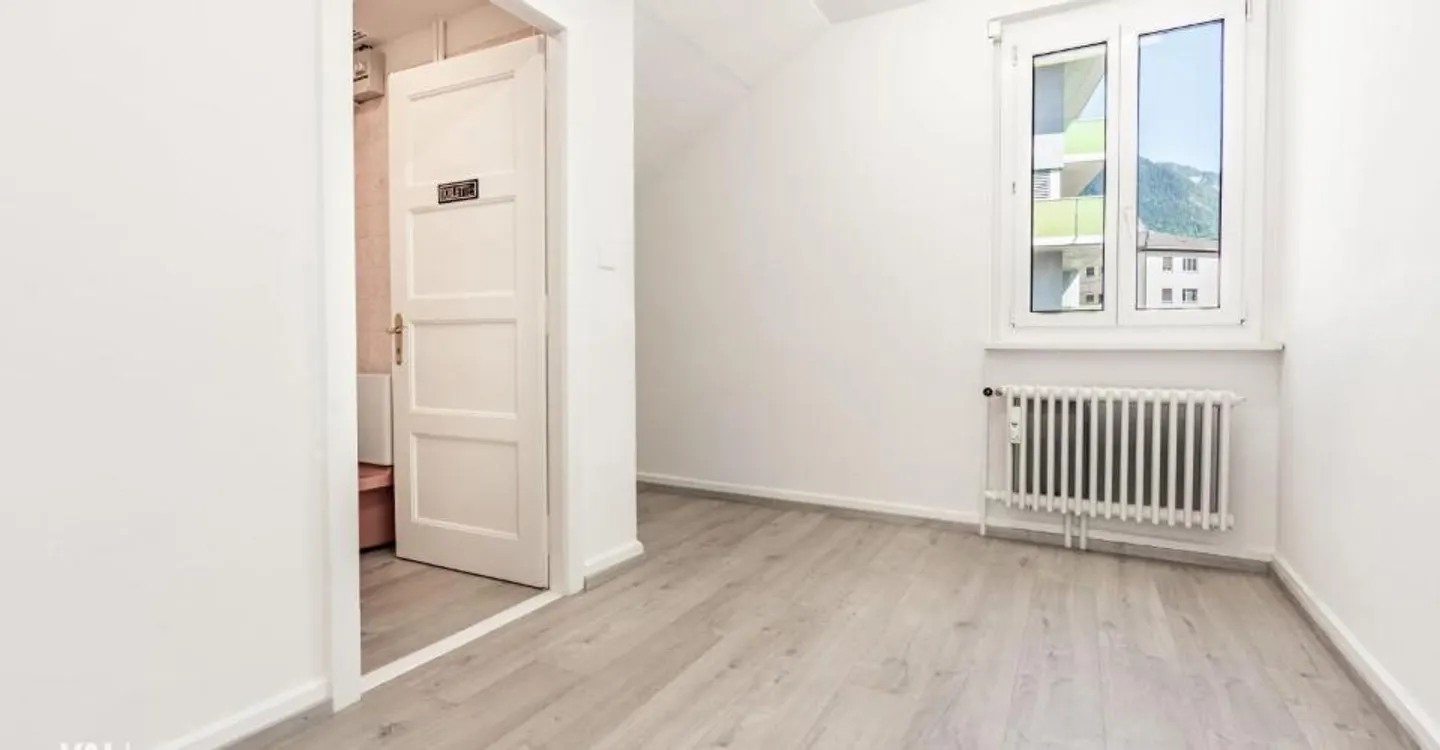 Versatile commercial space, offices, light, visibility - Photo 6 of 10