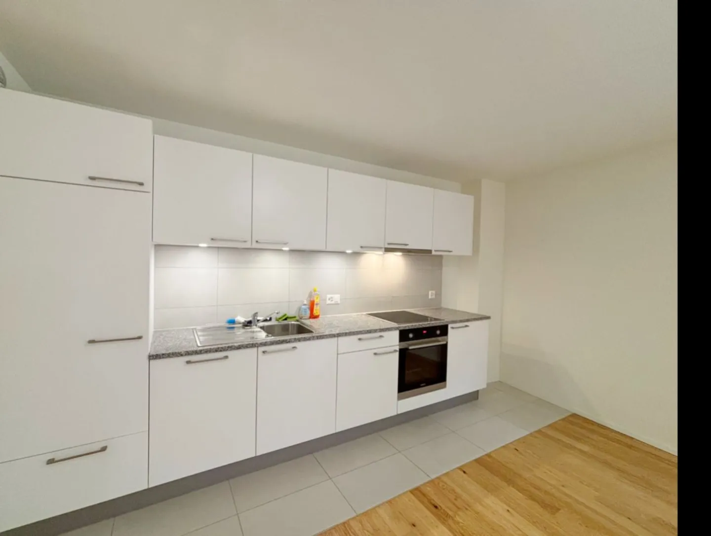 Beautiful 2.5-room apartment in Lausanne - Photo 2 of 4