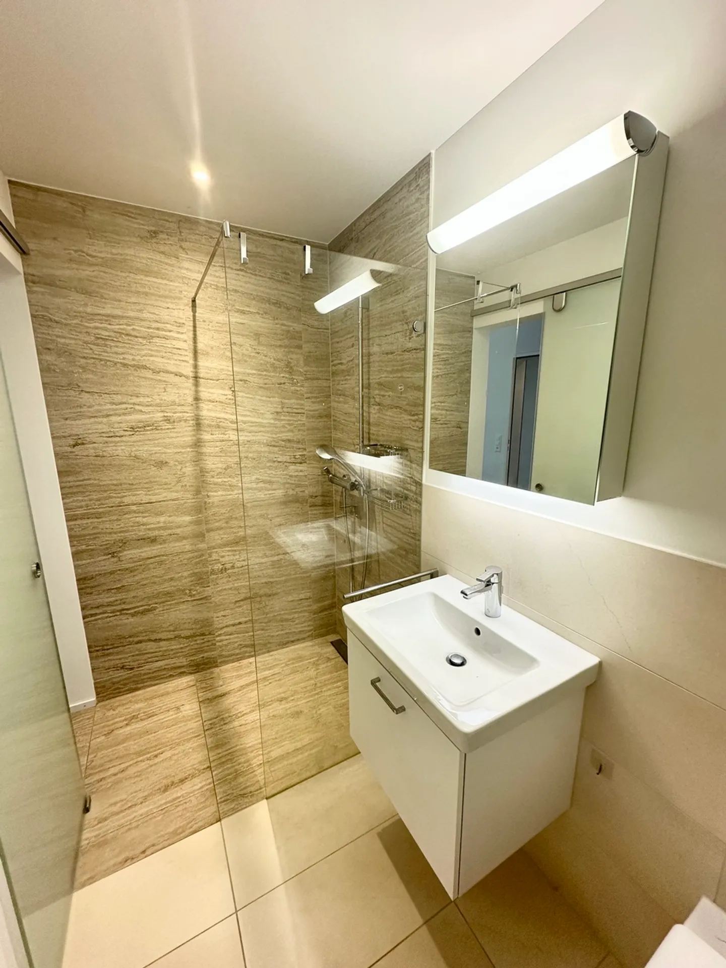 Appartamento moderno 4.5 locali - Foto 8 di 16