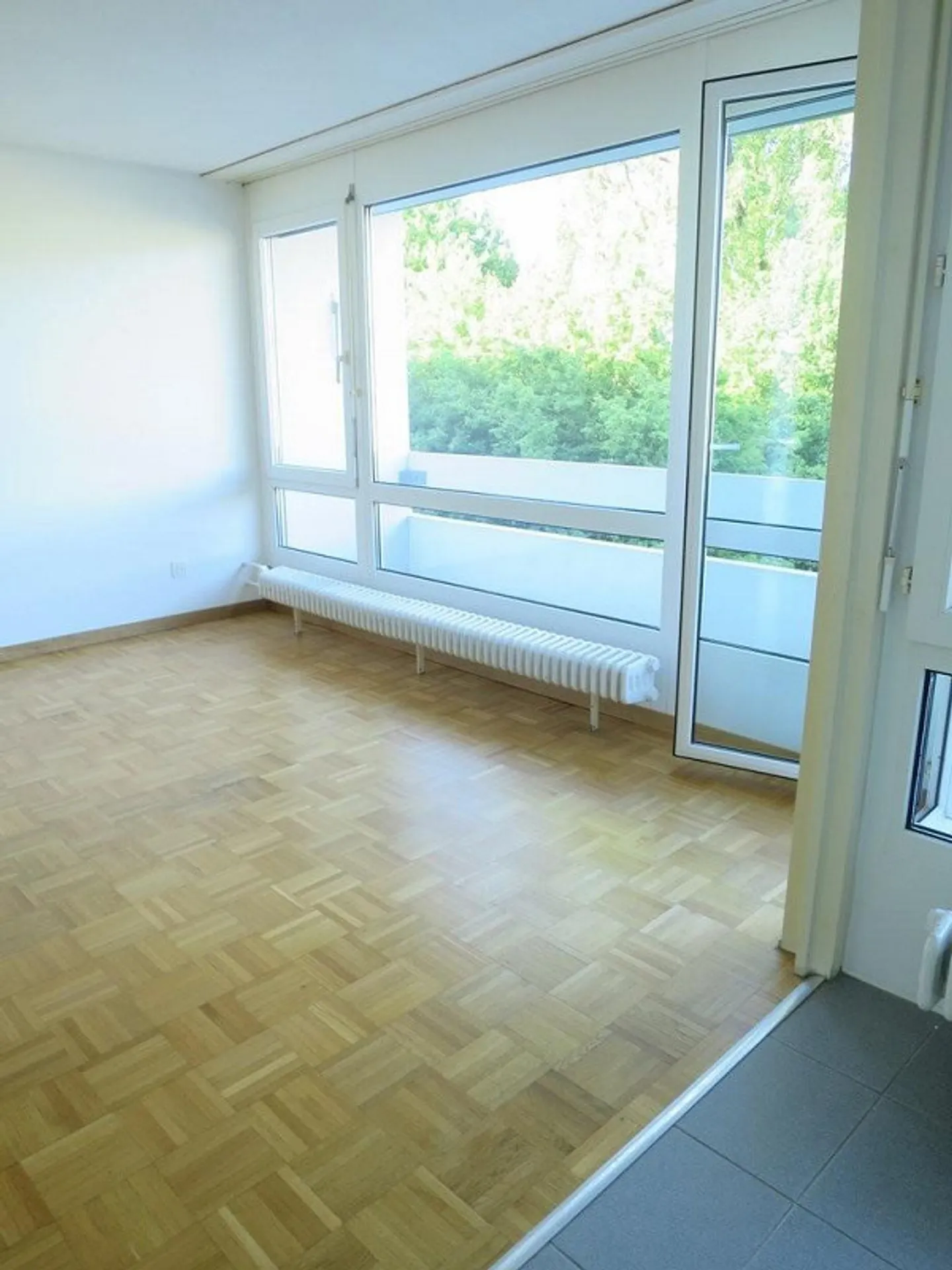 APPARTAMENTO MODERNO 3.5 STANZE IN AFFITTO A WORB! - Foto 5 di 9