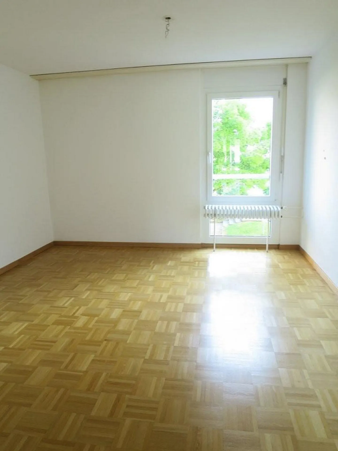 APPARTAMENTO MODERNO 3.5 STANZE IN AFFITTO A WORB! - Foto 6 di 9