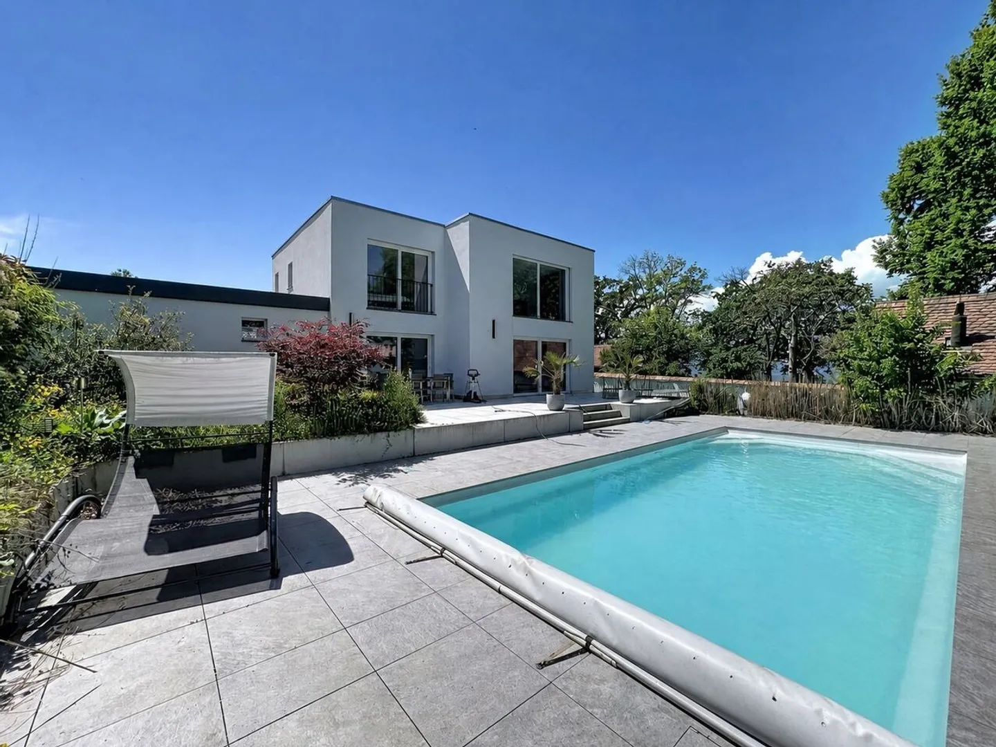 Wunderschöne 4,5-Zimmer-Villa mit Pool und Seeblick - Foto 5 von 20