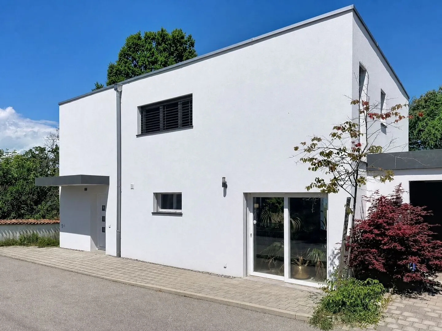 Wunderschöne 4,5-Zimmer-Villa mit Pool und Seeblick - Foto 3 von 20