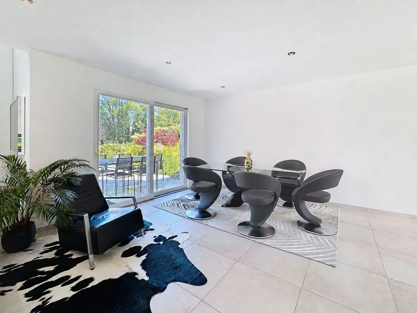 Wunderschöne 4,5-Zimmer-Villa mit Pool und Seeblick - Foto 9 von 20