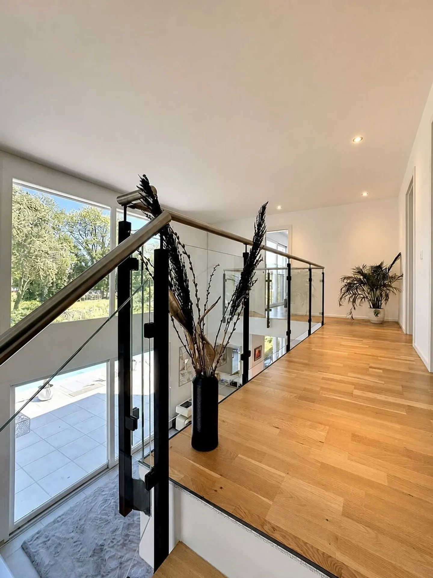 Wunderschöne 4,5-Zimmer-Villa mit Pool und Seeblick - Foto 14 von 20