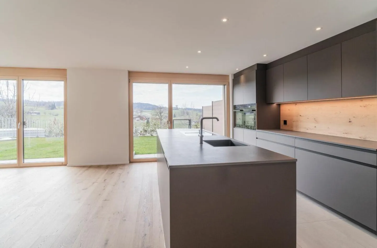 RISERVATO - Foto 2 di 11