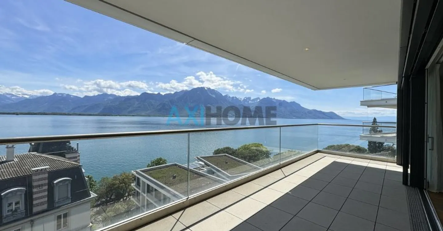 For rent: On the quays of Montreux, in the city center - Photo 3 of 13