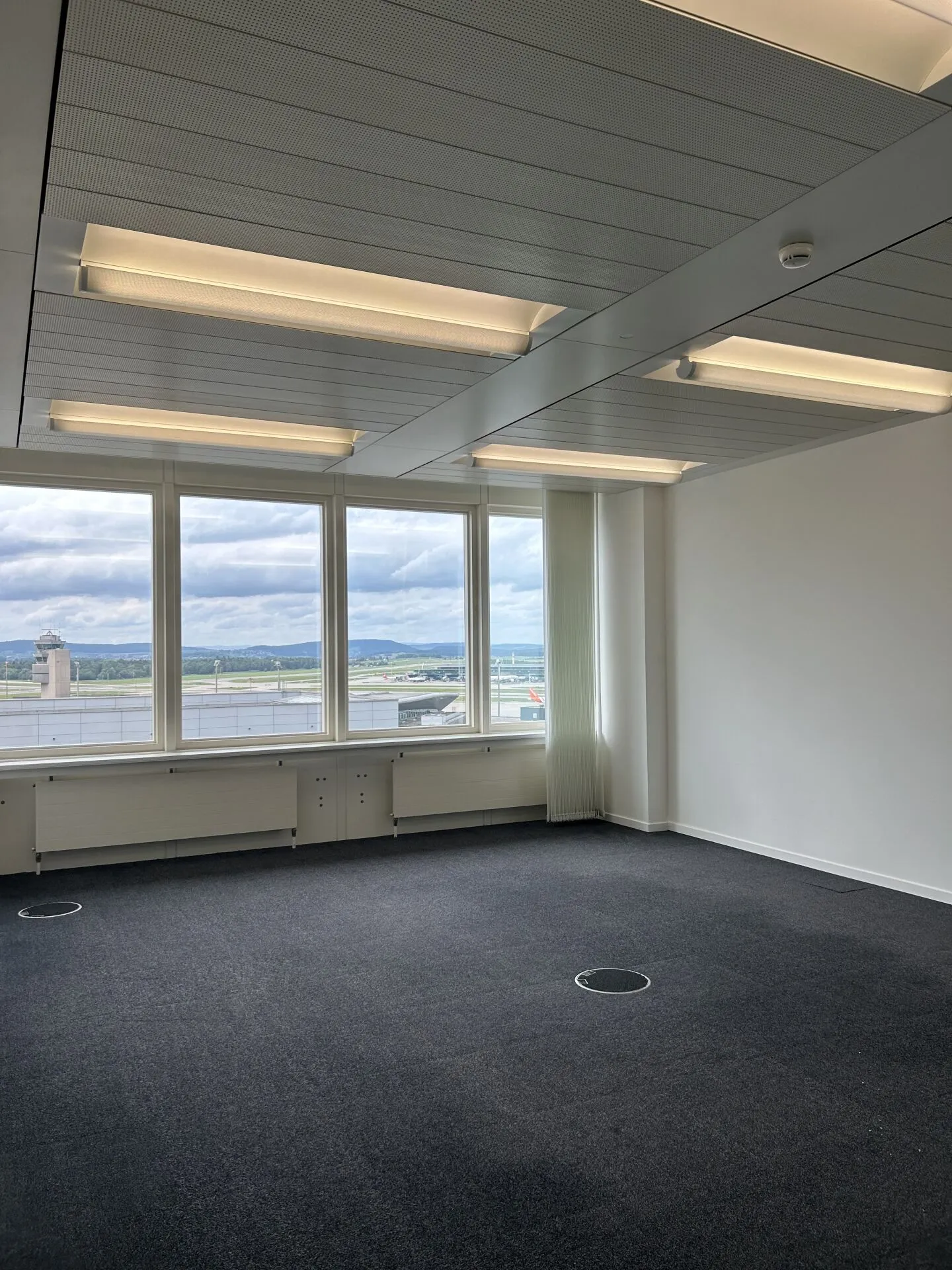 Prime Center 1 - Blocco uffici con vista sulle operazioni di volo - Foto 4 di 8