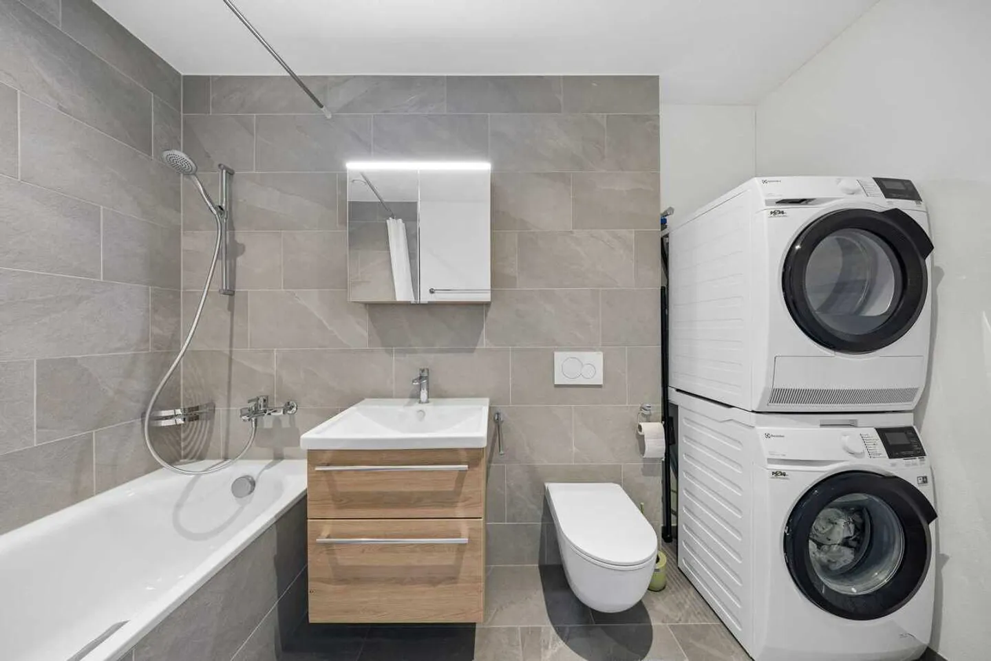 Bright 4.5-room apartment with two loggias in Romanshorn for sale - Photo 7 of 13