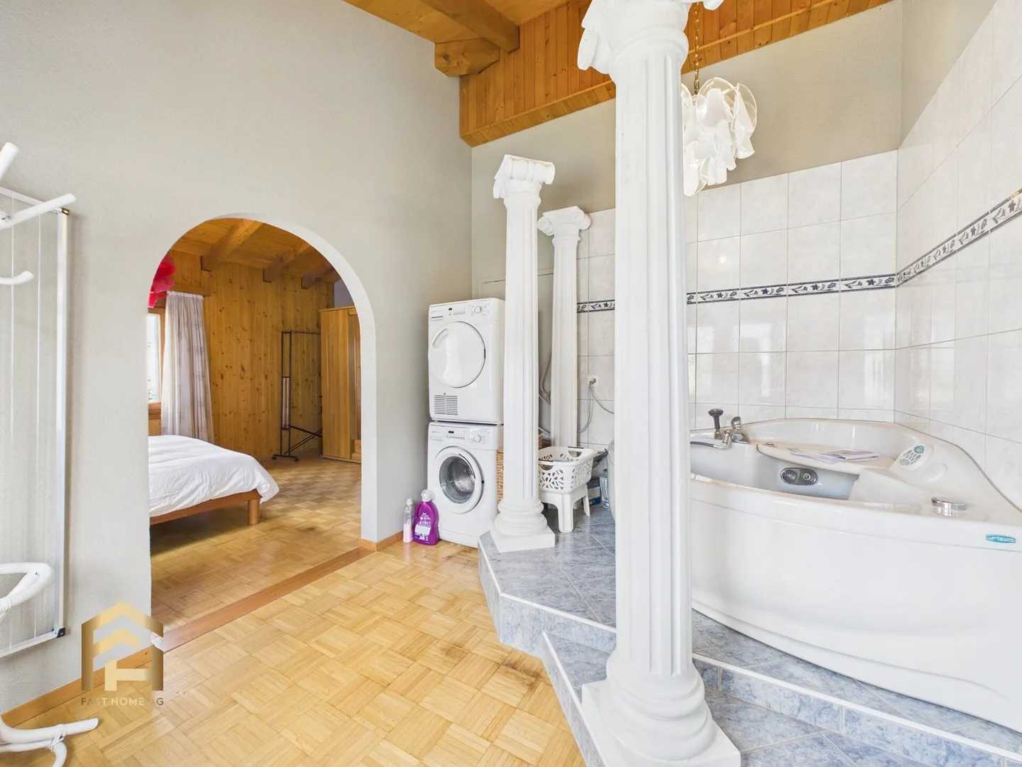 Exklusive 4.5-Zimmer-Attikawohnung mit unverbaubarer Panoramasicht in - Foto 8 von 13