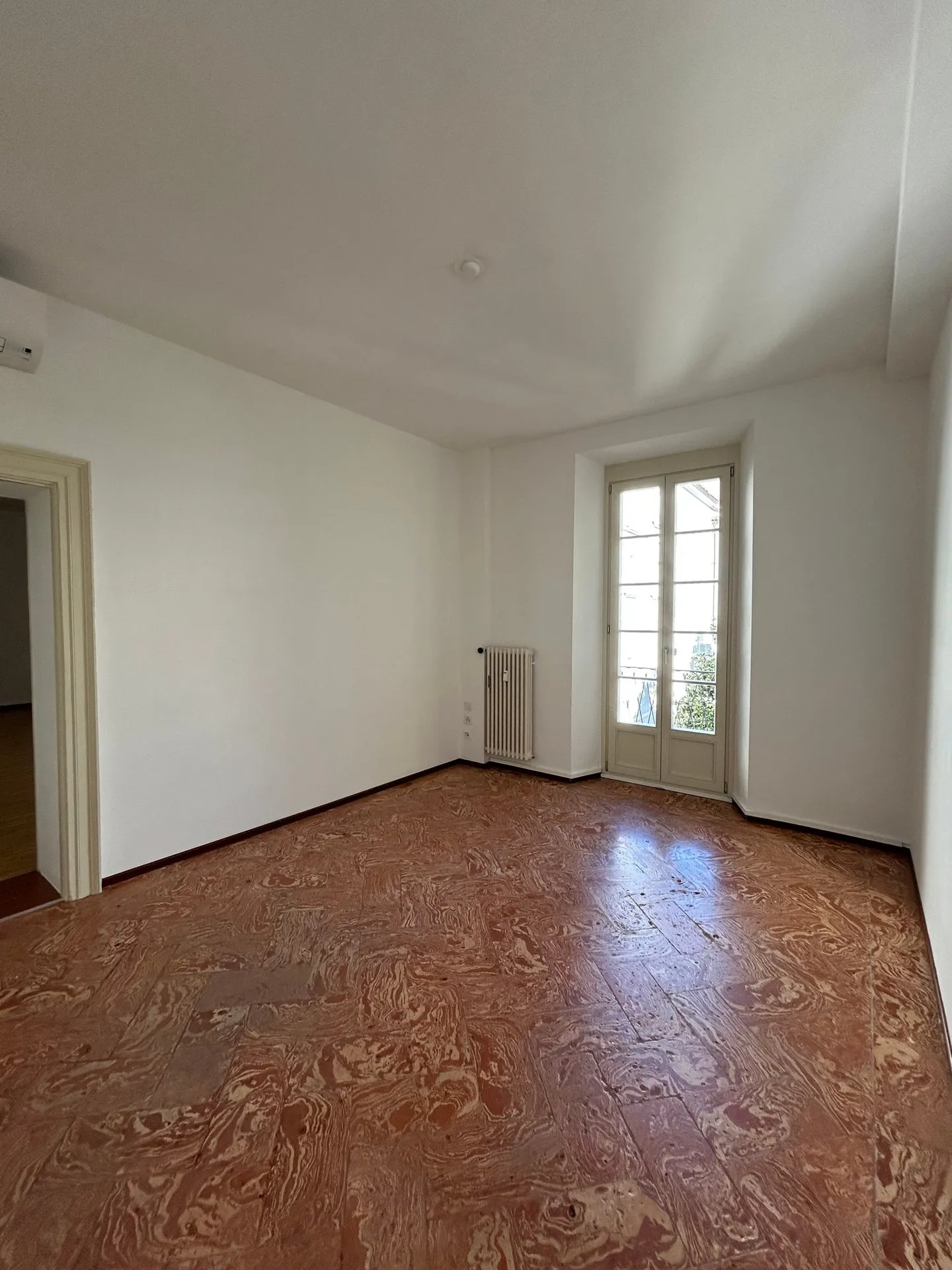 Geräumiges Büro im Herzen von Lugano - Foto 2 von 6