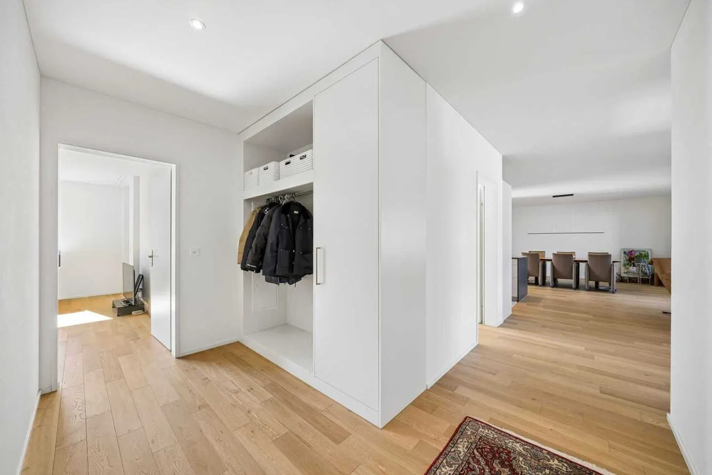 Bright 4.5-room apartment with two loggias in Romanshorn for sale - Photo 12 of 13