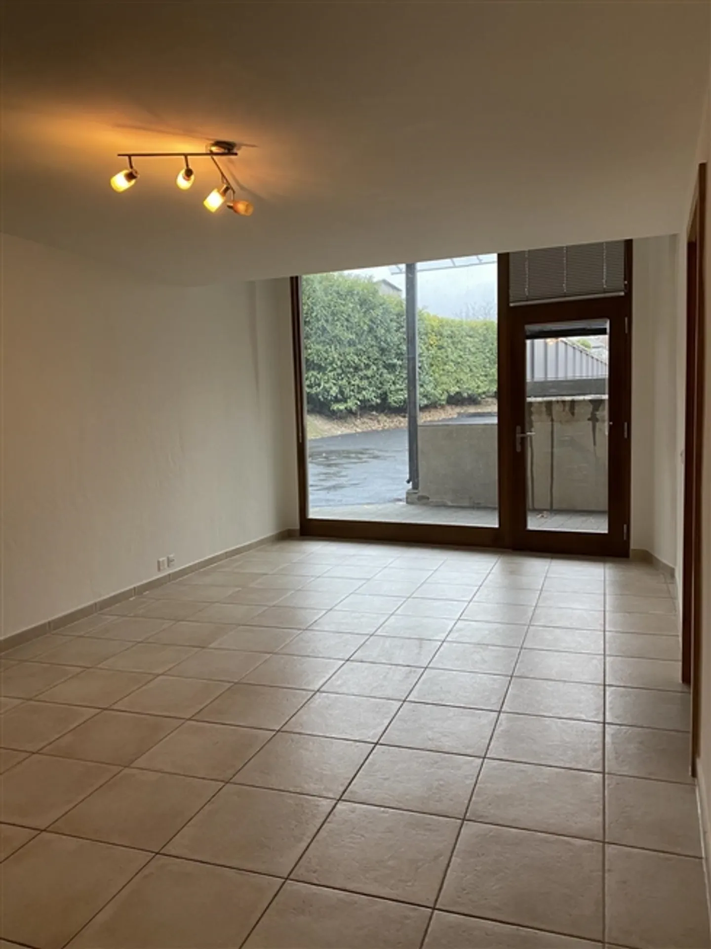 Appartamento 4.5 stanze al piano terra - Foto 1 di 8