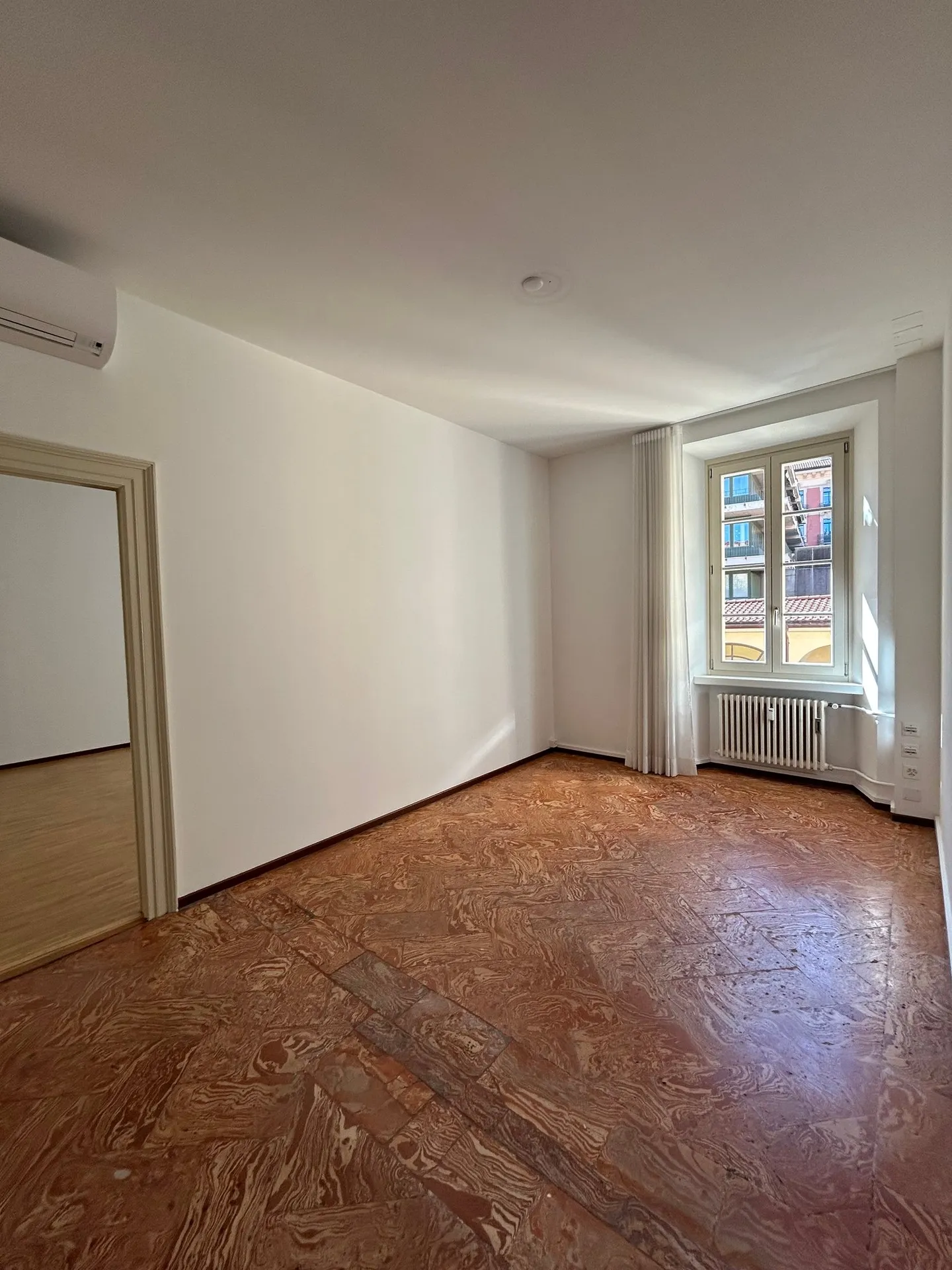 Geräumiges Büro im Herzen von Lugano - Foto 4 von 6