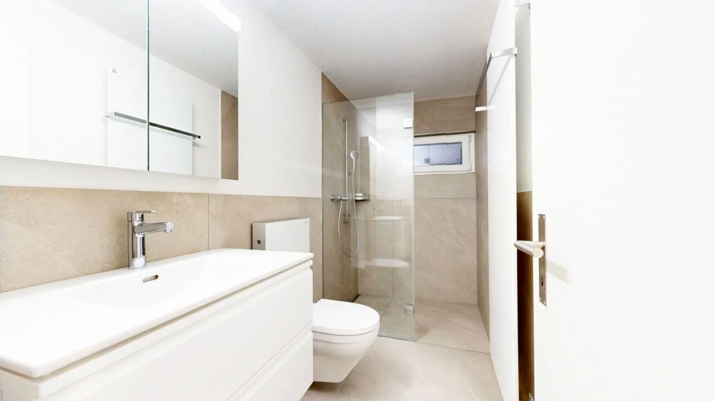 Modern Apartment with Garden - Photo 8 of 16