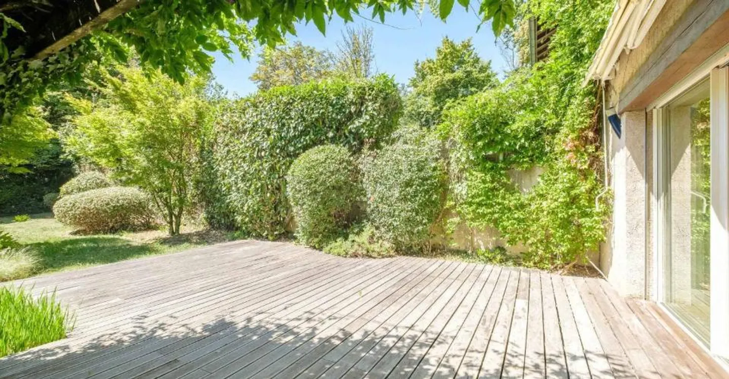 Magnificent triplex of 7 rooms with garden - Photo 4 of 8
