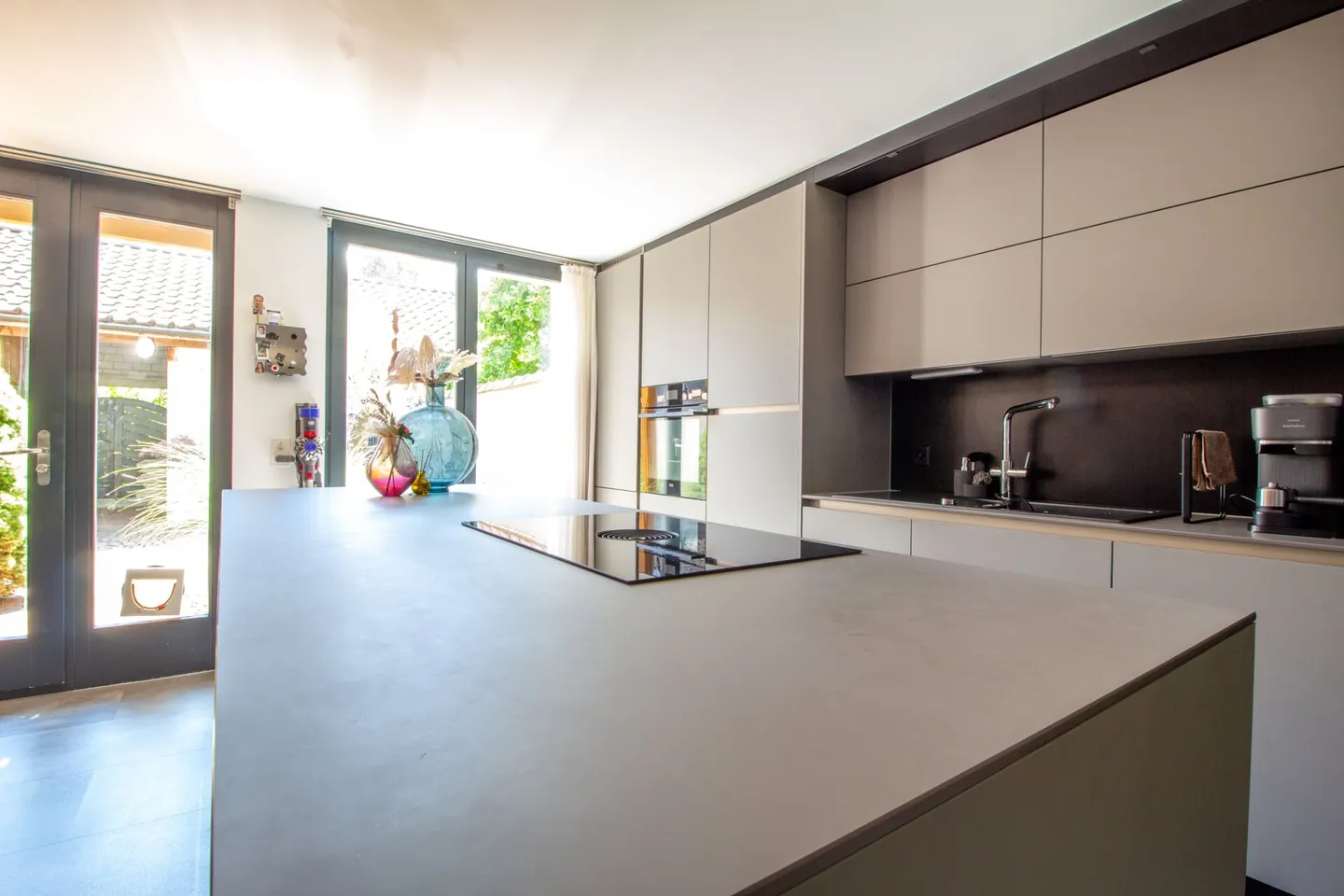 Maison individuelle en rangée de 5,5 pièces rénovée et conviviale pour les familles - Photo 4 sur 30
