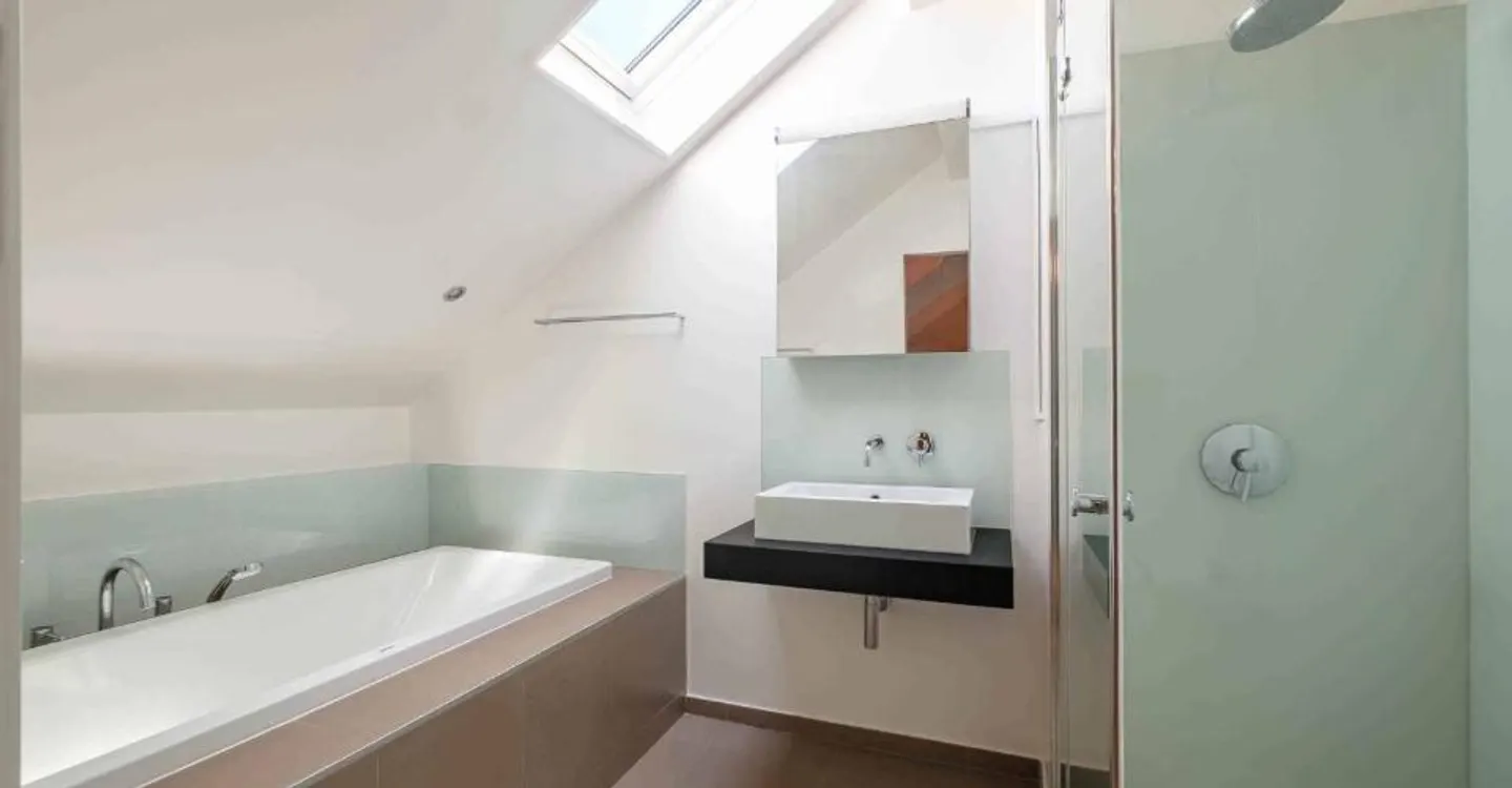 Magnificent triplex of 7 rooms with garden - Photo 7 of 8