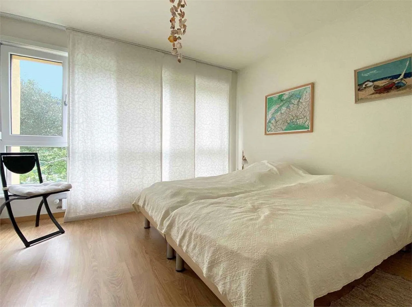 Großes, gepflegtes, geräumiges Haus inmitten des Grüns! - Foto 9 von 13
