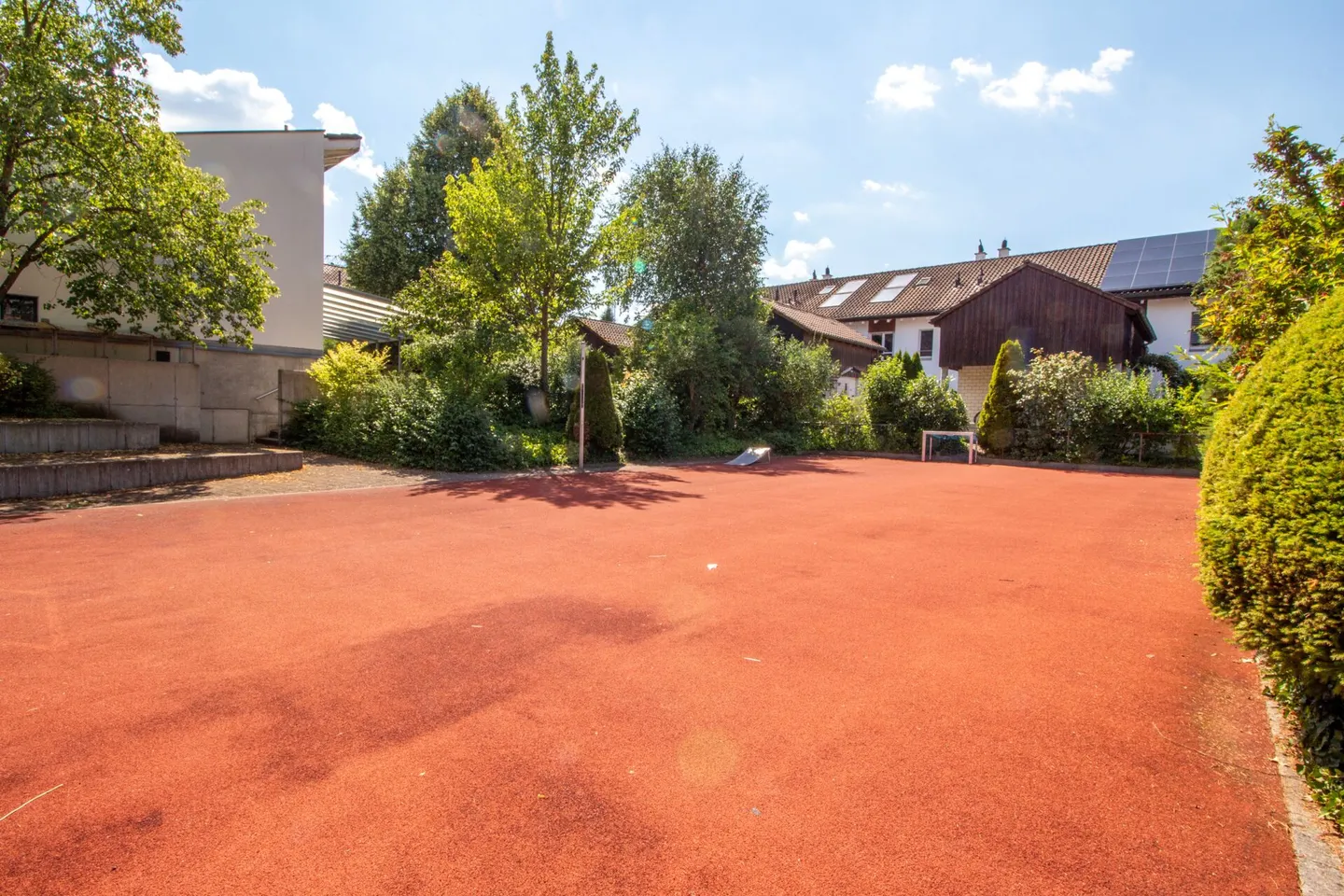 Maison individuelle en rangée de 5,5 pièces rénovée et conviviale pour les familles - Photo 21 sur 30