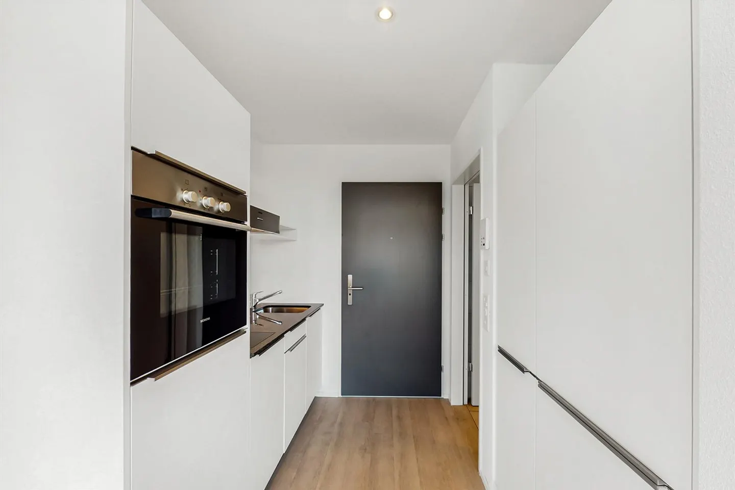 Modern 1.5-Room Apartment - Photo 6 of 10