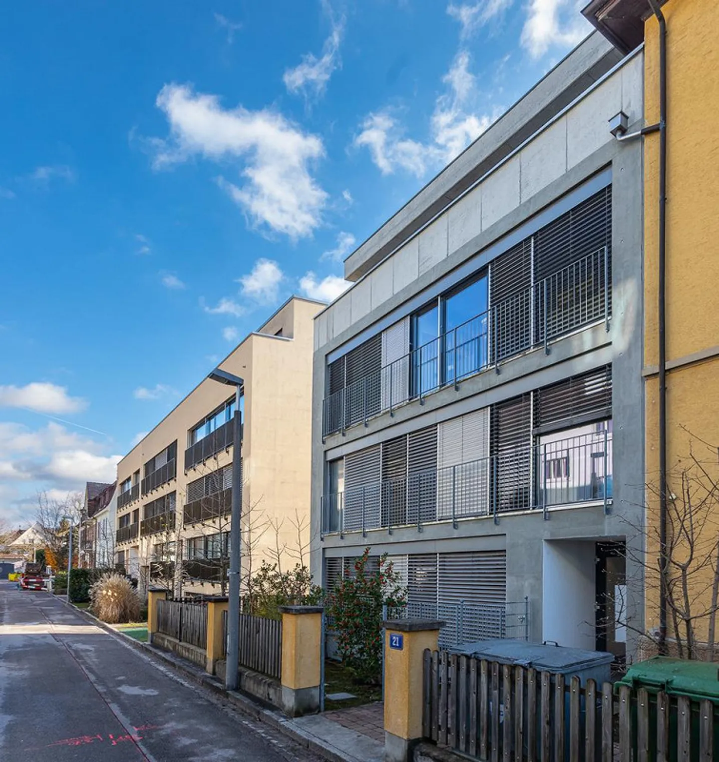 Charmante Dachwohnung in Riehen - Foto 1 von 9