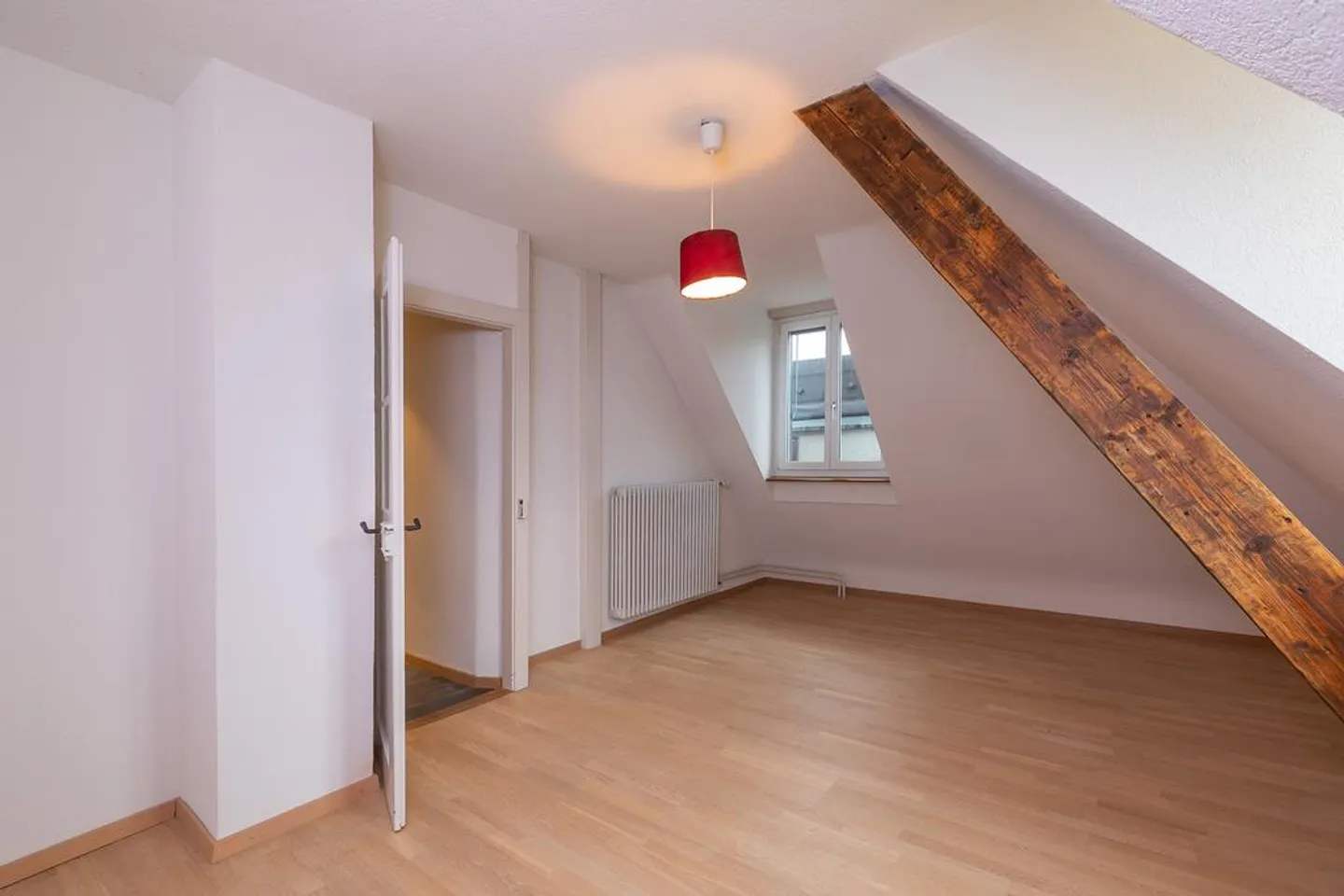 Charmante Dachwohnung in Riehen - Foto 3 von 9