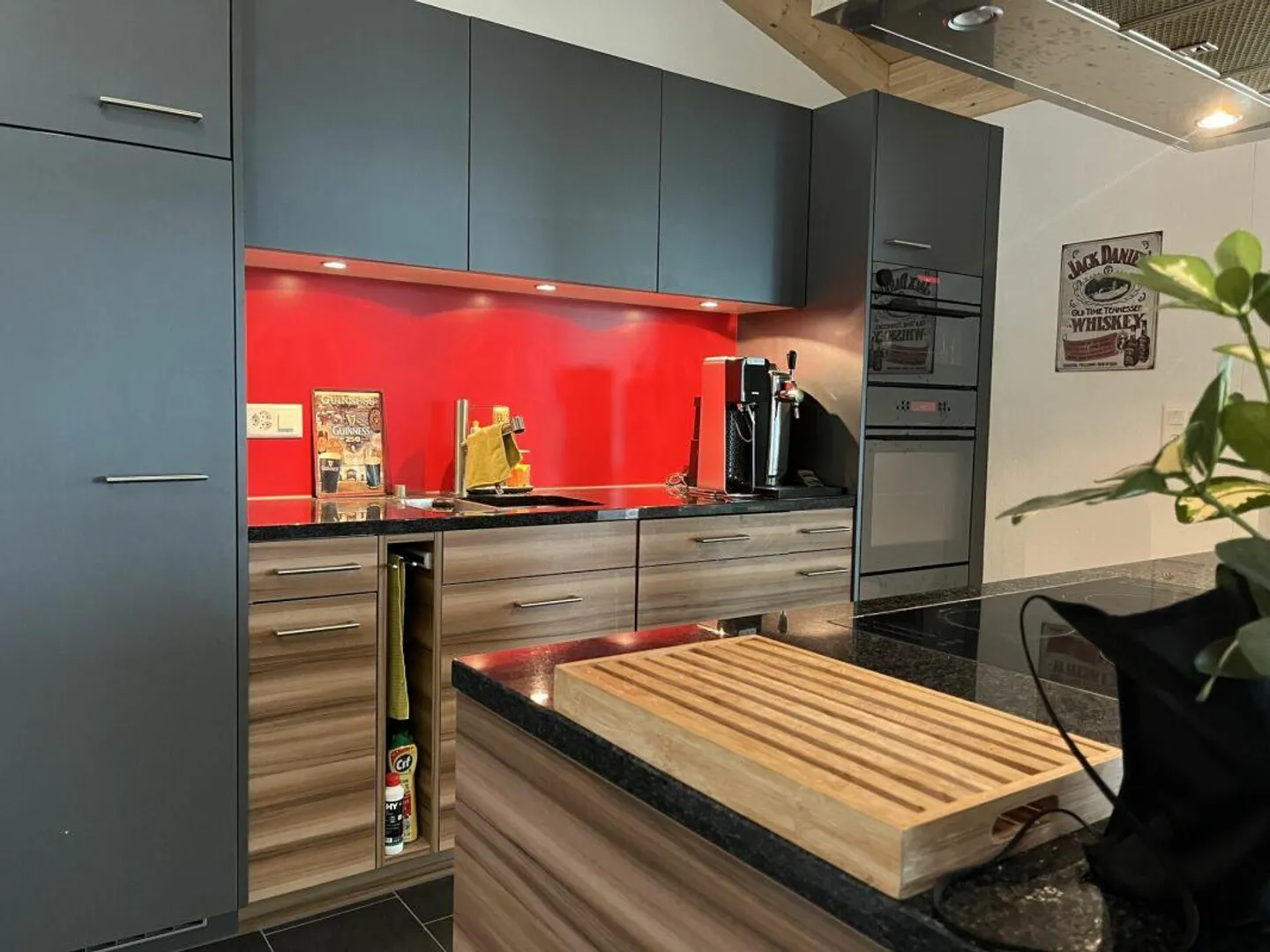 Appartement en attique spacieux de 4,5 pièces avec galerie et chambre supplémentaire - Photo 3 sur 10