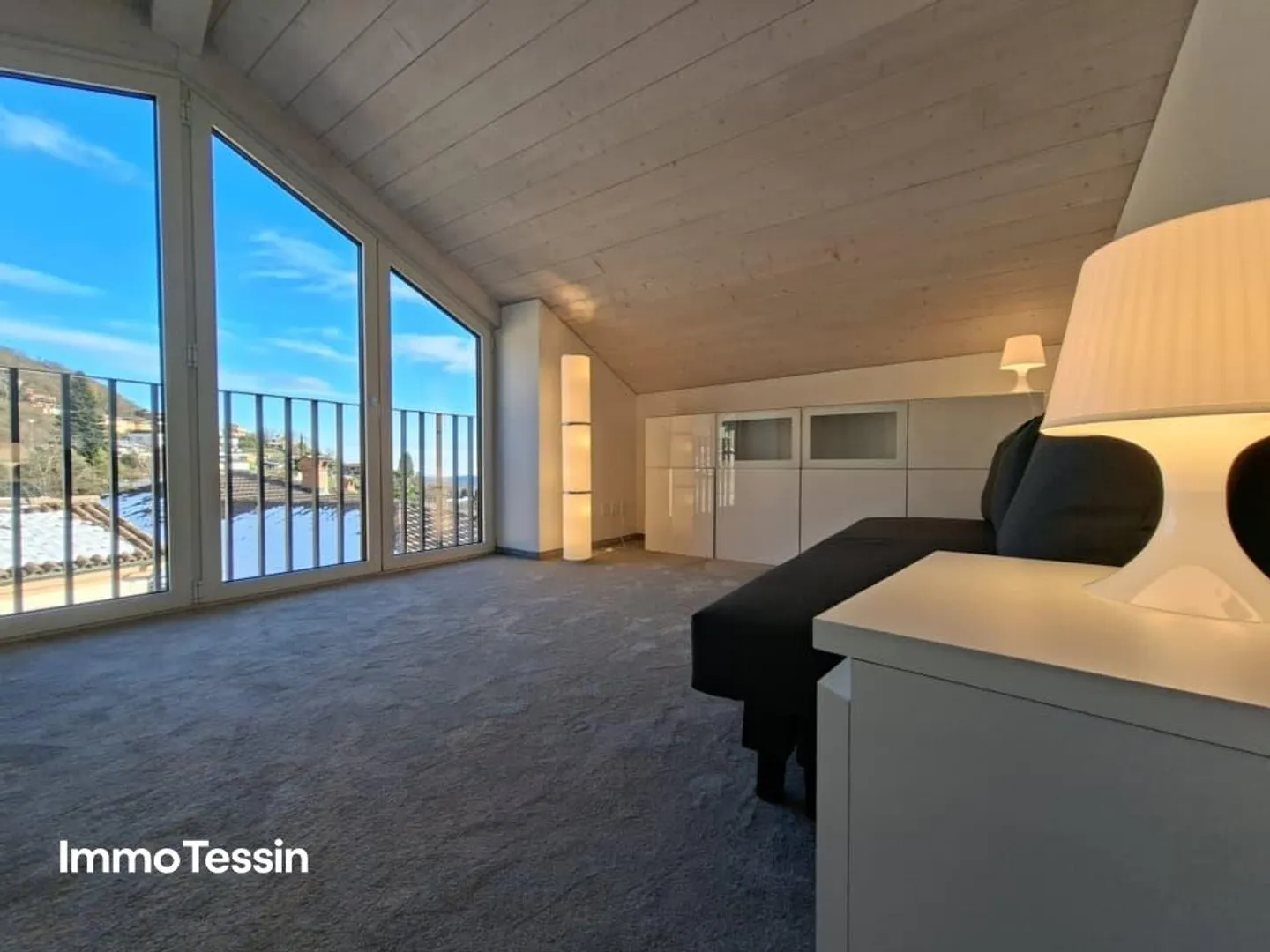 RENTAL: Elegant, luxuriously renovated multi-family house with 3 apartments in a sunny and quiet panoramic location - Photo 13 of 13