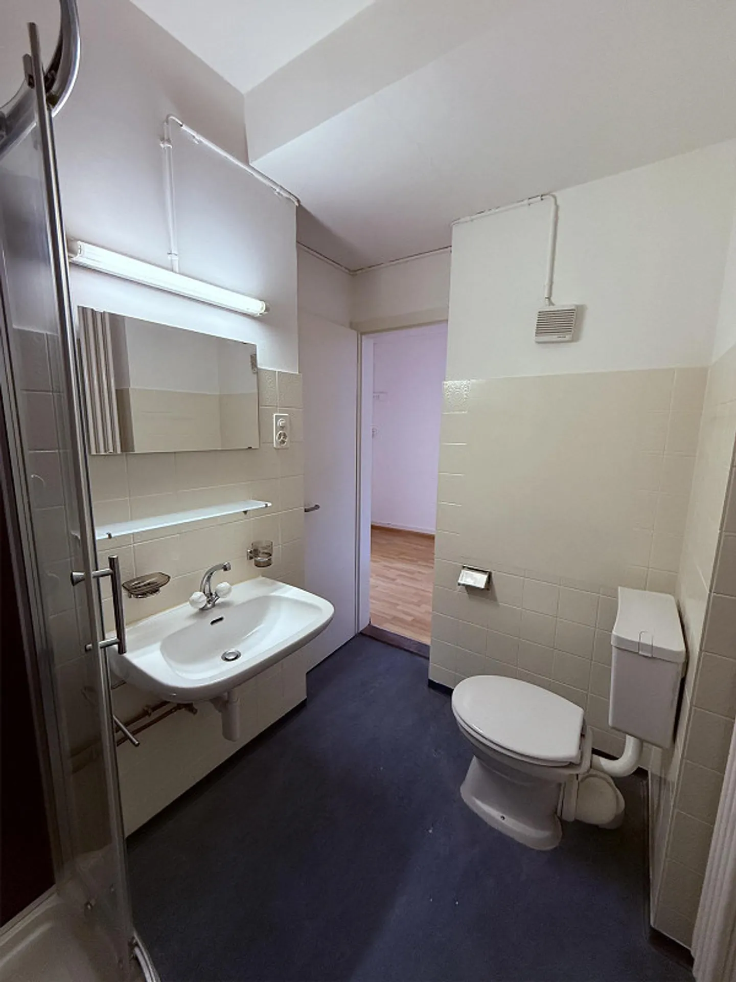 Espace de bureau avec balcon et emplacement privilégié sur la Barfüsserplatz - Photo 8 sur 10