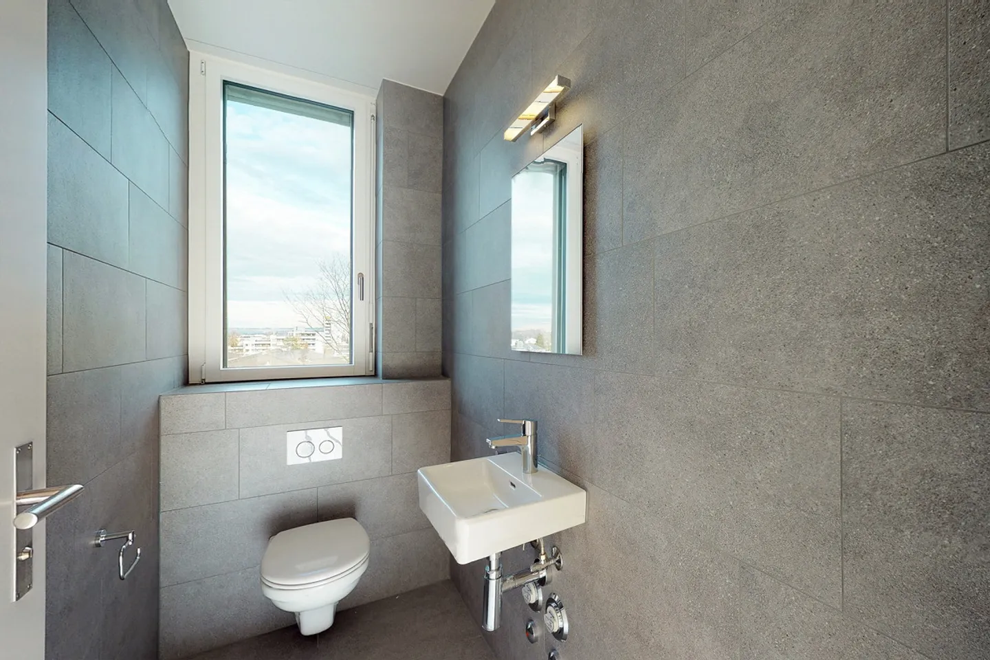 Schöne Attika im Medici Areal - Foto 8 von 11