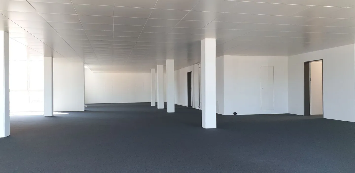 Ampio spazio commerciale nel Metrohmpark a Herisau - Foto 5 di 7