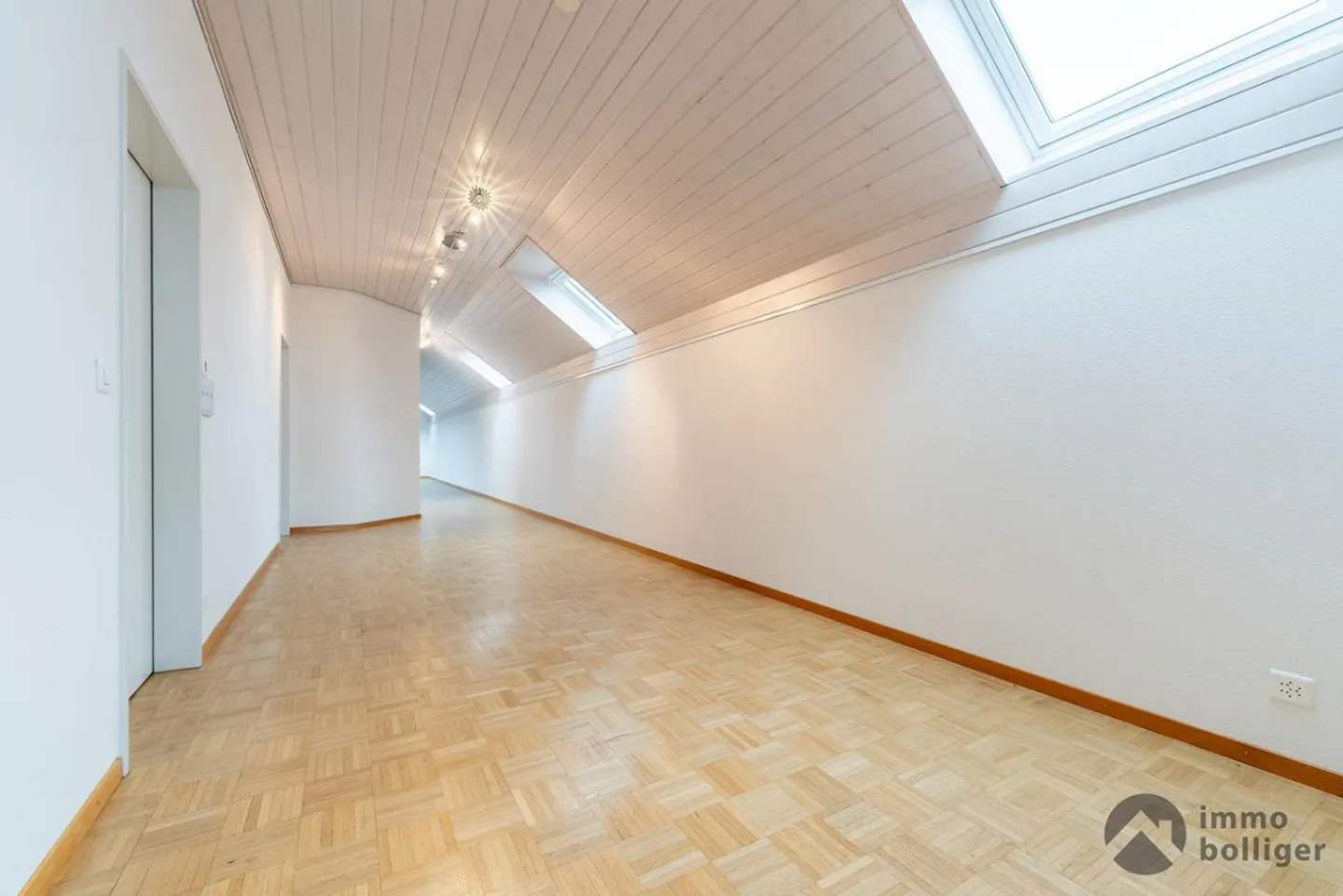 Geräumiges Penthouse mit Terrasse - Foto 9 von 12