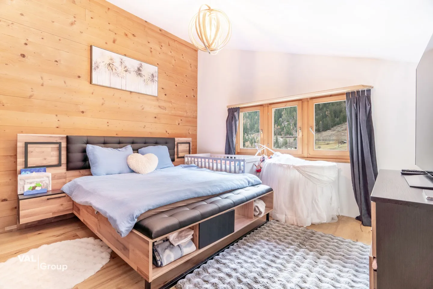 Charming 5.5-Room Single-Family House - Stylishly Renovated, Spacious and Versatile - Photo 6 of 17