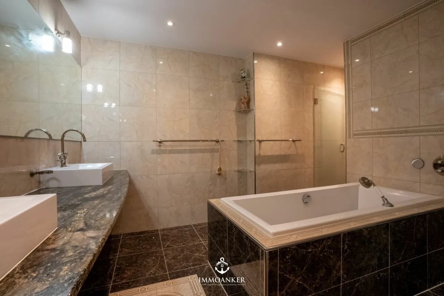 Appartamento in vendita - Foto 9 di 13