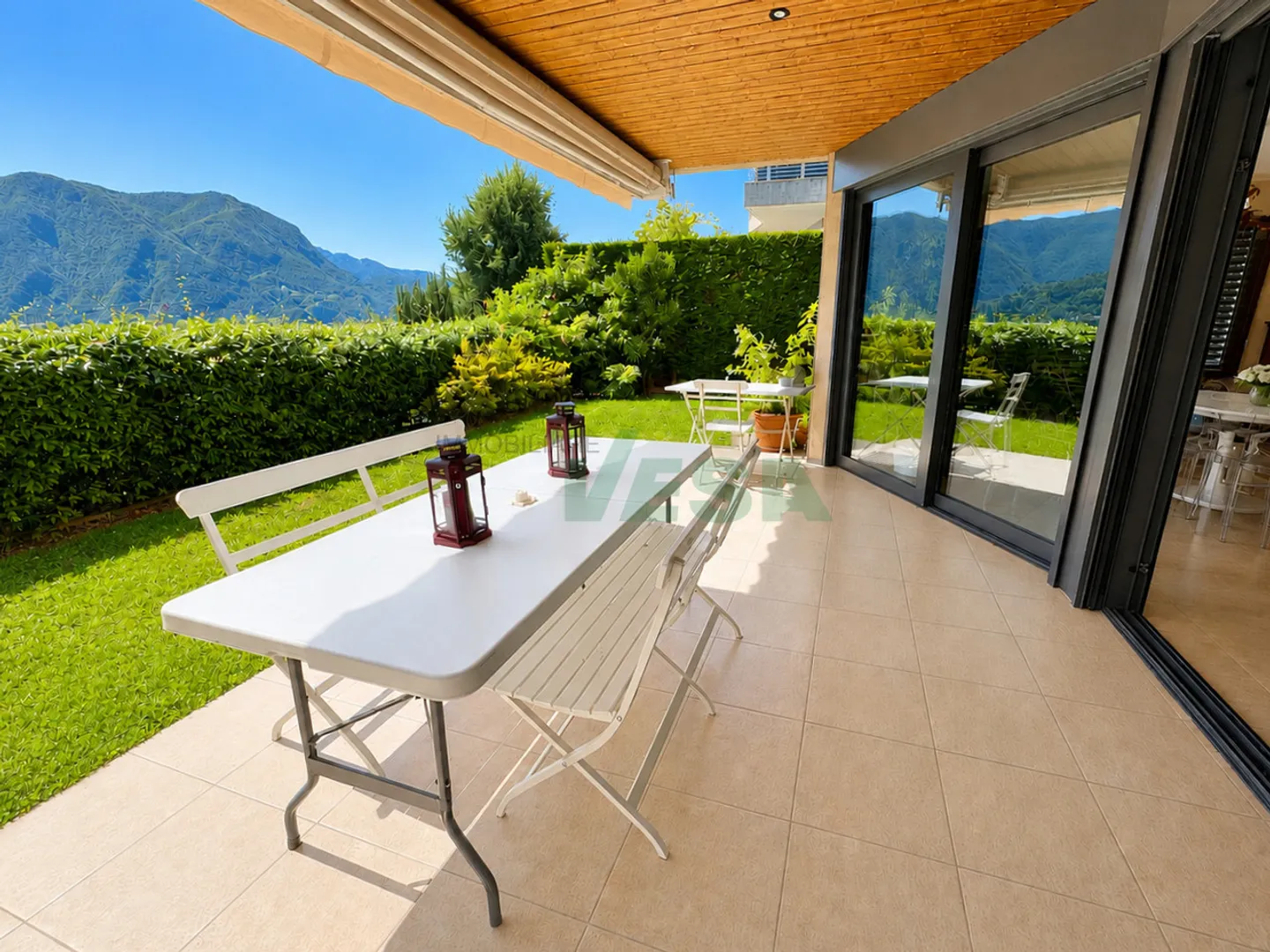 Bel appartement 6,5 pièces avec jardin dans une zone colline tranquille - Photo 1 sur 13