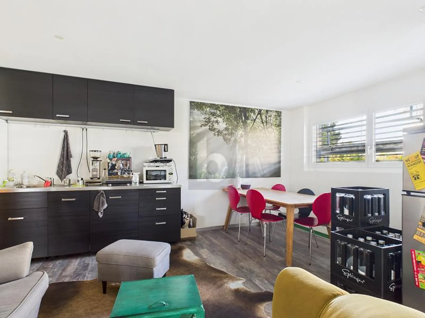 BRIGHT AND MODERN IN A CENTRAL LOCATION - Photo 5 of 6