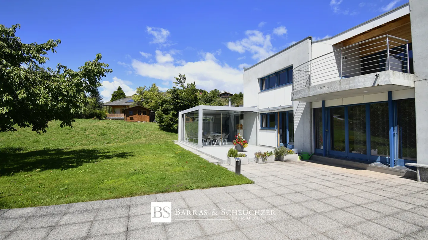 Proprietà straordinaria: villa spaziosa con 3,5 camere indipendenti - Foto 4 di 19