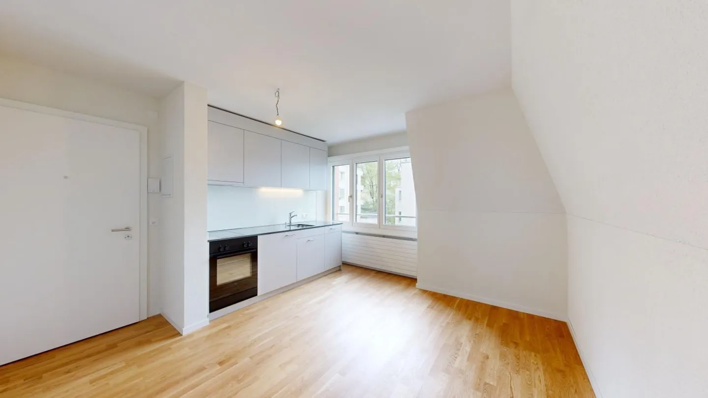 Charming Studio Apartment - Photo 2 of 8