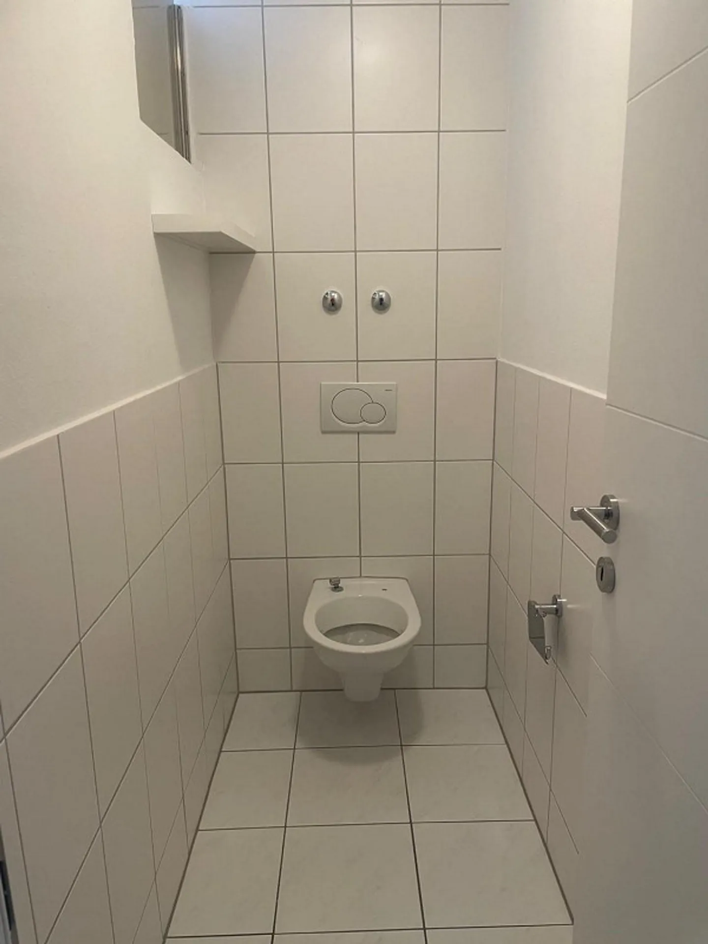 Luminoso appartamento di 4 stanze con balcone e molto spazio - Foto 9 di 11