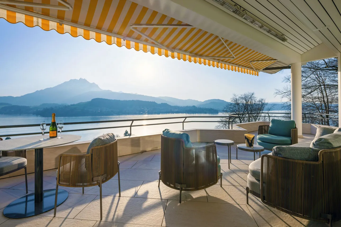 Exclusive Panorama Residence - Prime Location with Dream Scenery - Photo 1 of 8