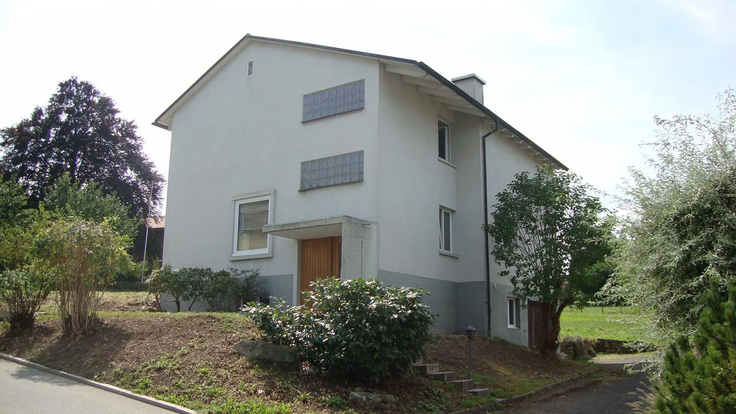 Sanierte 5-Zimmer Altliegenschaft mit grossem Umschwung zu vermieten - Foto 2 von 12