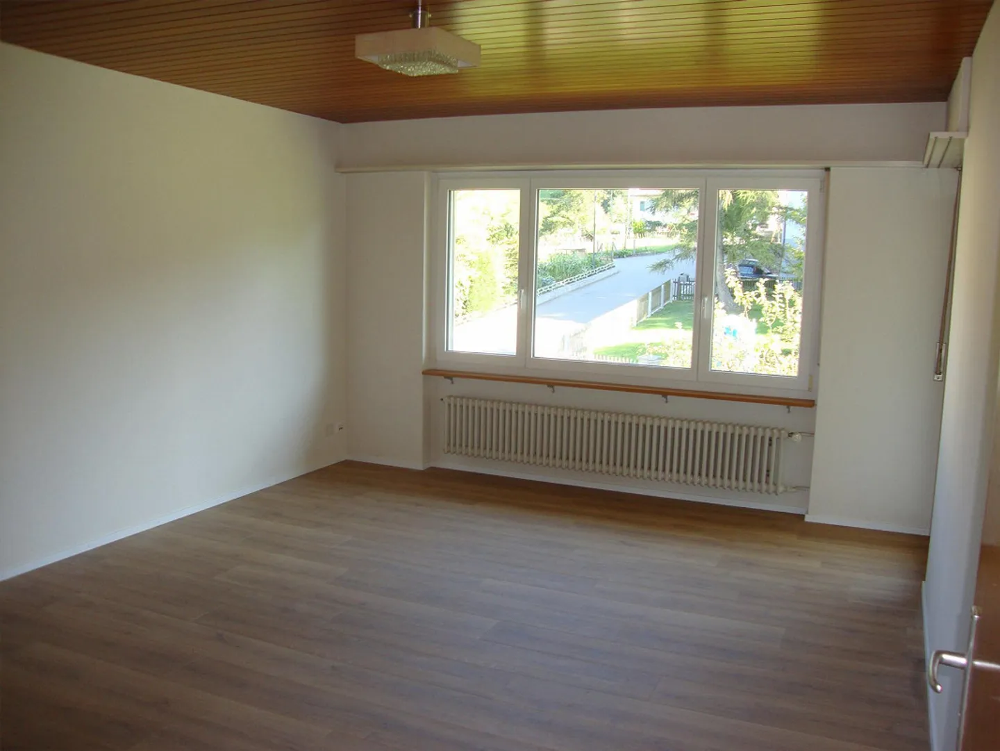Sanierte 5-Zimmer Altliegenschaft mit grossem Umschwung zu vermieten - Foto 8 von 12