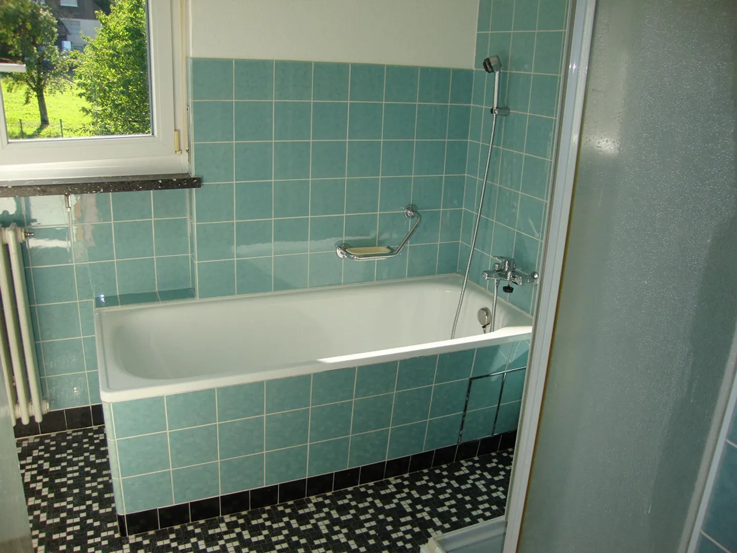 Sanierte 5-Zimmer Altliegenschaft mit grossem Umschwung zu vermieten - Foto 10 von 12