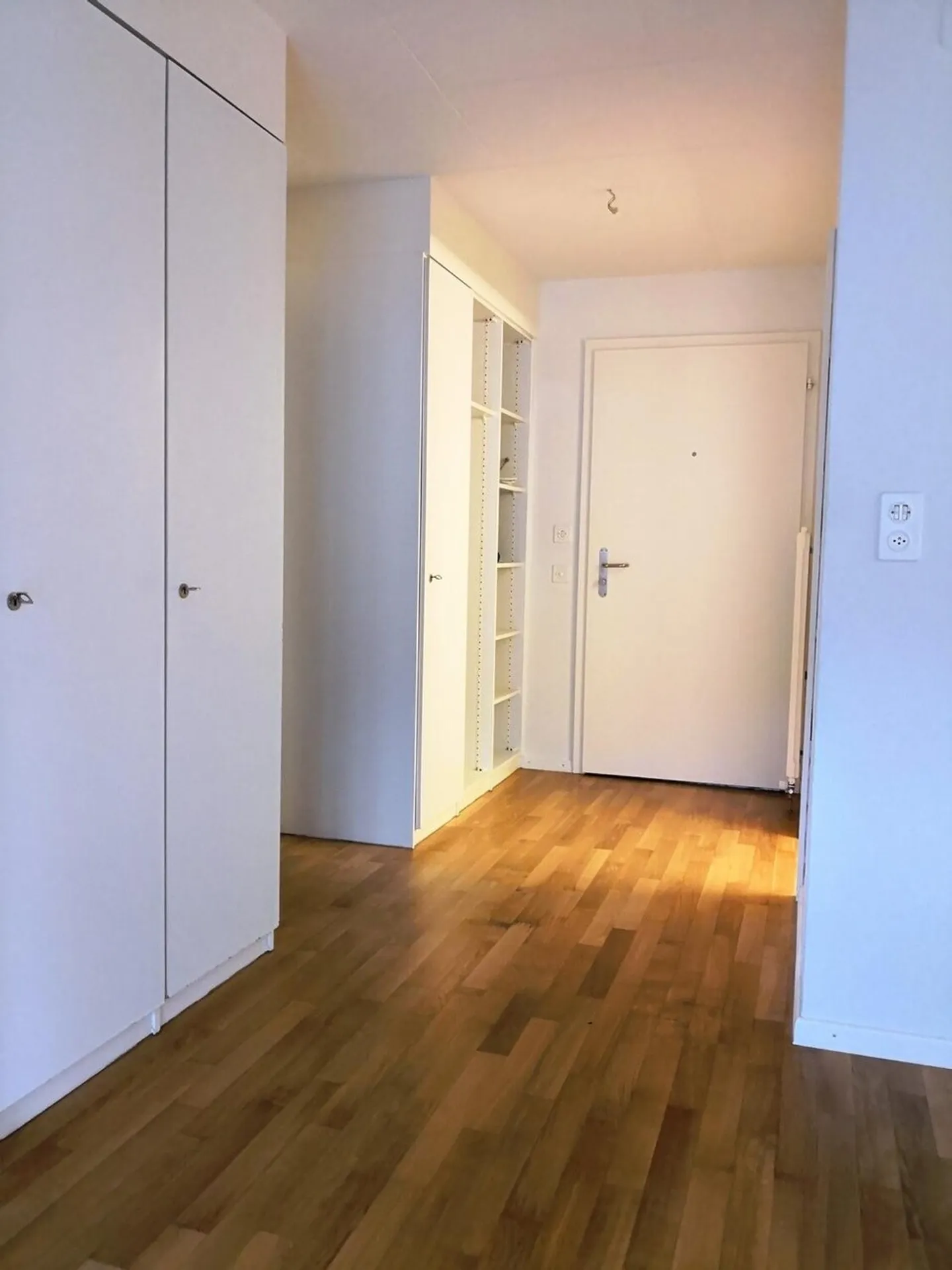 Attractive 3.5 room apartment with shared pool - Photo 2 of 8