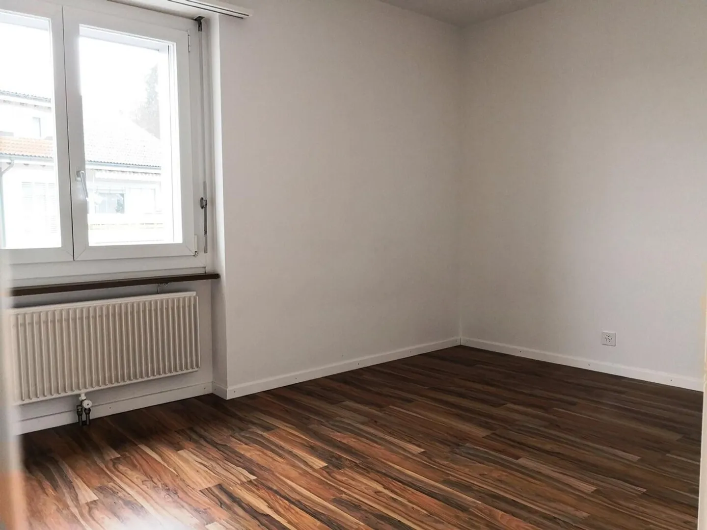 Attractive 3.5 room apartment with shared pool - Photo 5 of 8