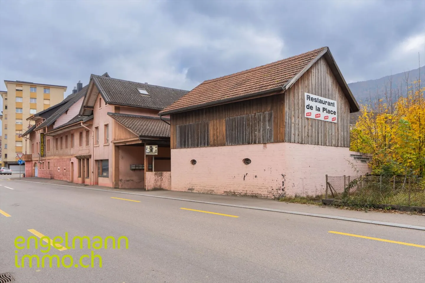 Mehrfamilienhaus mit Restaurant - Foto 3 von 13